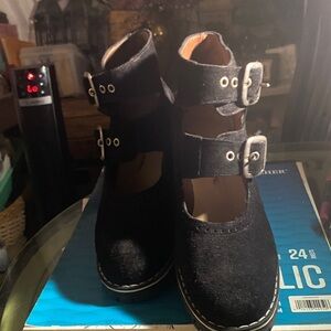 Stylish Black Shoes with Double Buckle